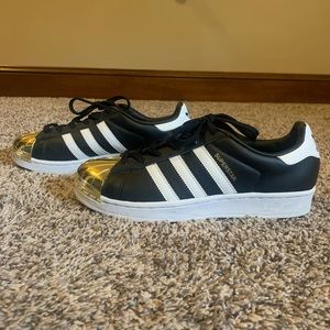 Adidas superstar (gold toe)
